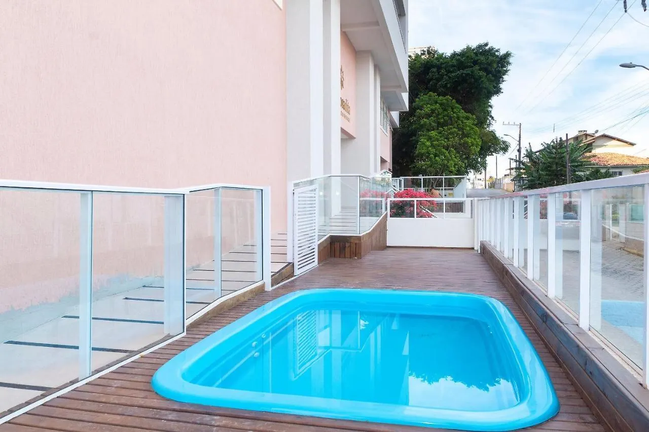 543 - Lindo Apartamento 2 Dormitorios Na Praia De Bombas Bombinhas
