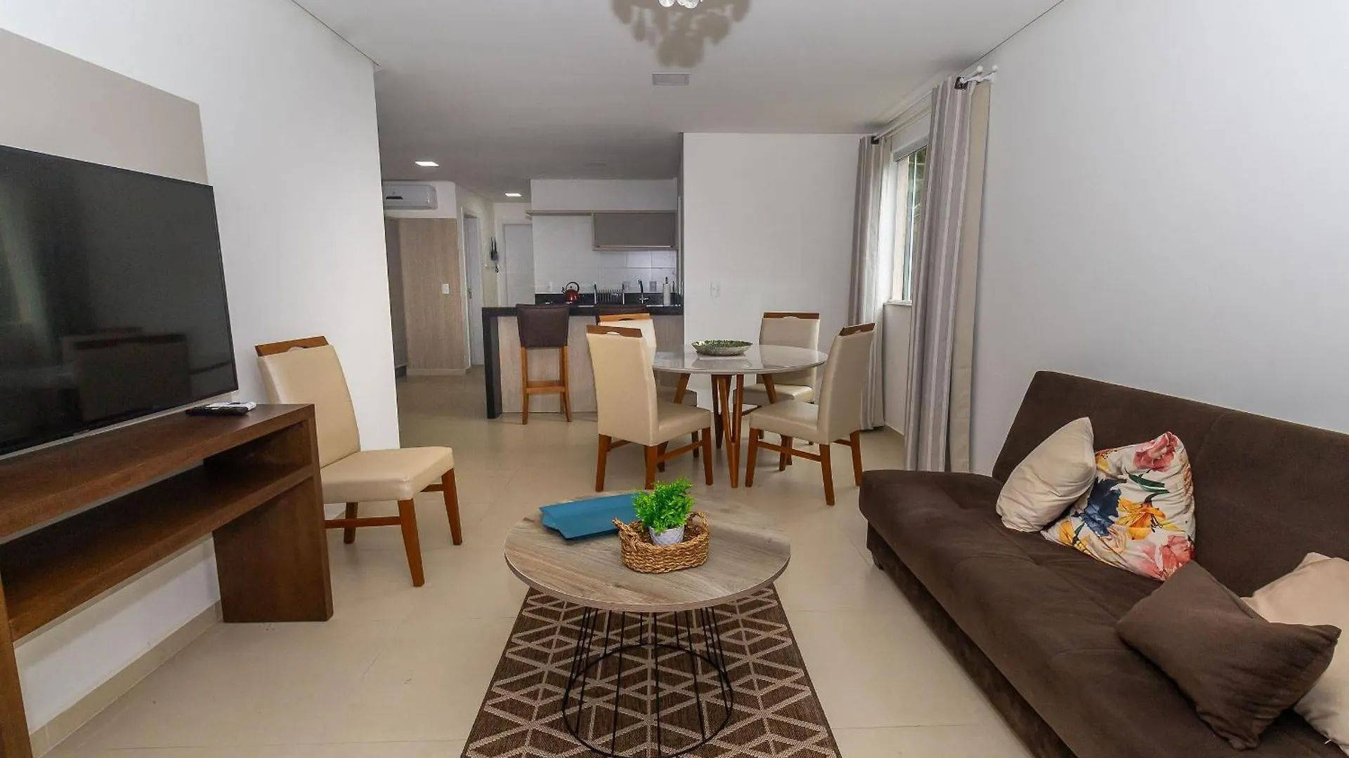 Apartment 543 - Lindo Apartamento 2 Dormitorios Na Praia De Bombas Bombinhas